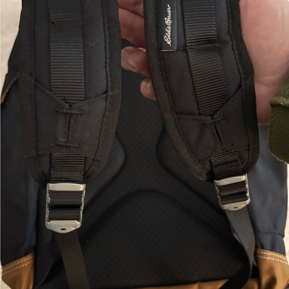 Eddie Bauer Black and Tan unisex Backpack - Picture 6 of 9